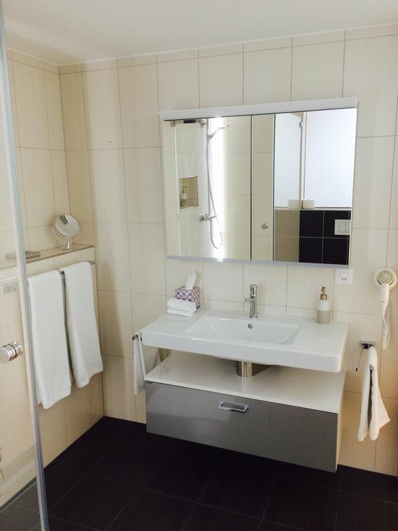 Hotel Kreuz Holderbank Zimmer foto